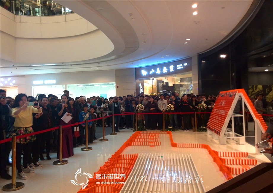 精致多米諾走進鄭州，  推動華潤萬家Ole’盛裝開幕