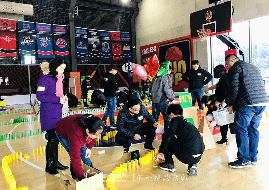 新東方精英團隊共建多米諾智慧城市