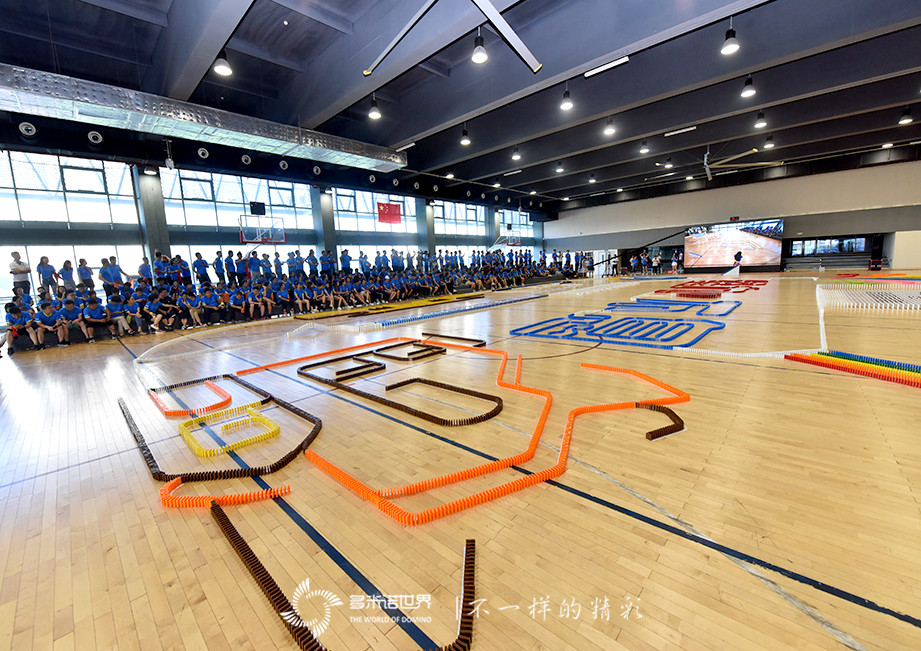 經九不息-青島龍湖2018年中拓展多米諾團隊大挑戰