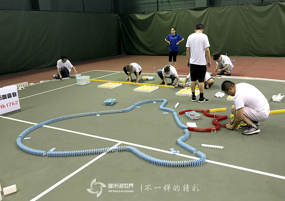 玩咖員工內(nèi)訓(xùn)、歡聚多米諾世界