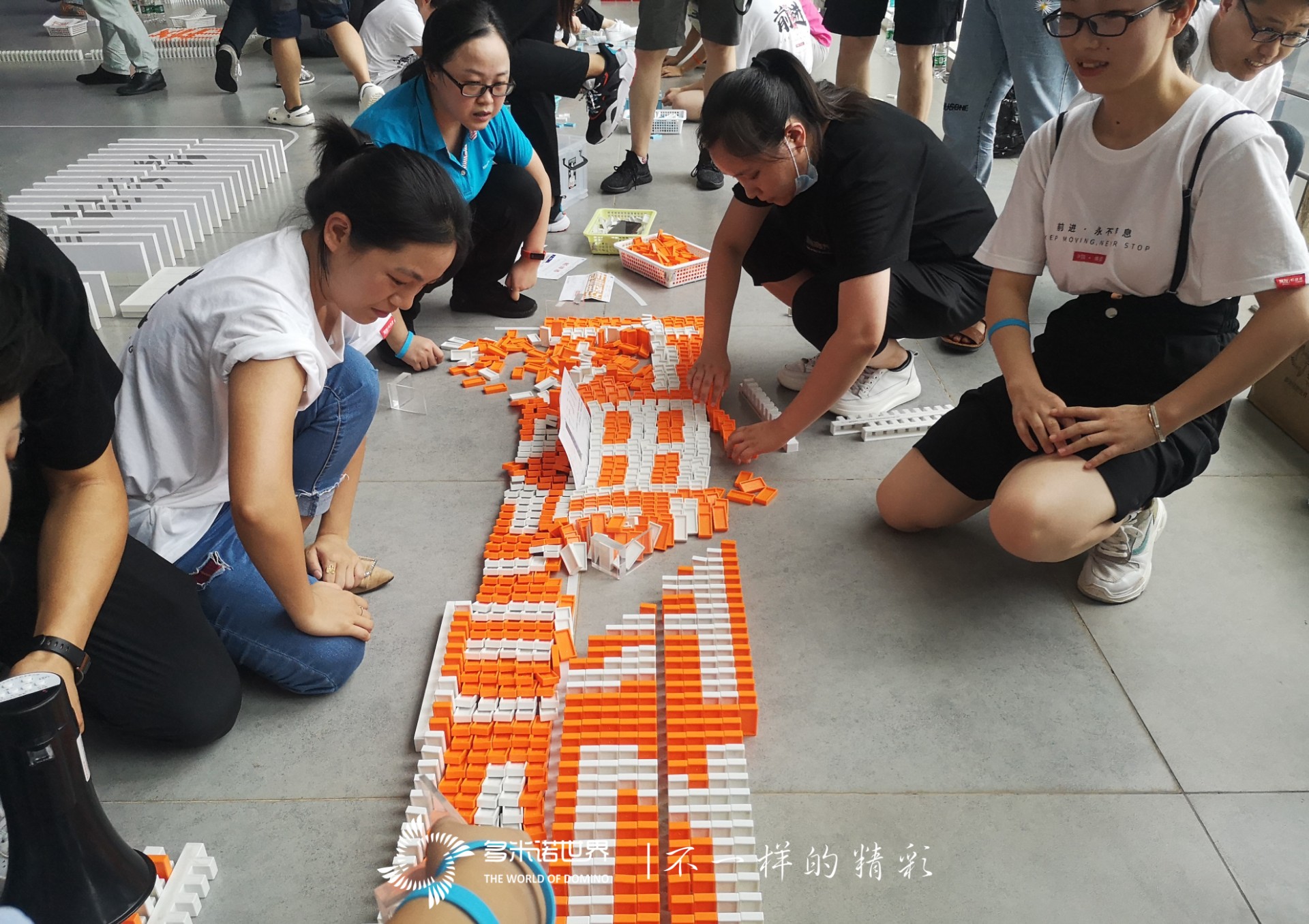 暢捷通團隊相聚南昌“再戰”多米諾