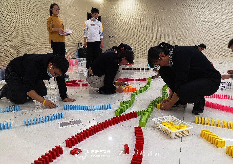 用友新員多米諾團隊大挑戰第五季圓滿完成