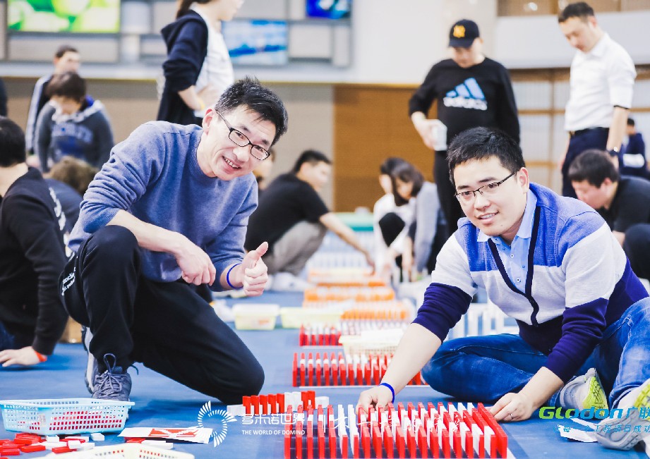 創意多米諾團建開啟“藍色征途，揚帆而往”廣聯達（上海）造價渠道啟動會   