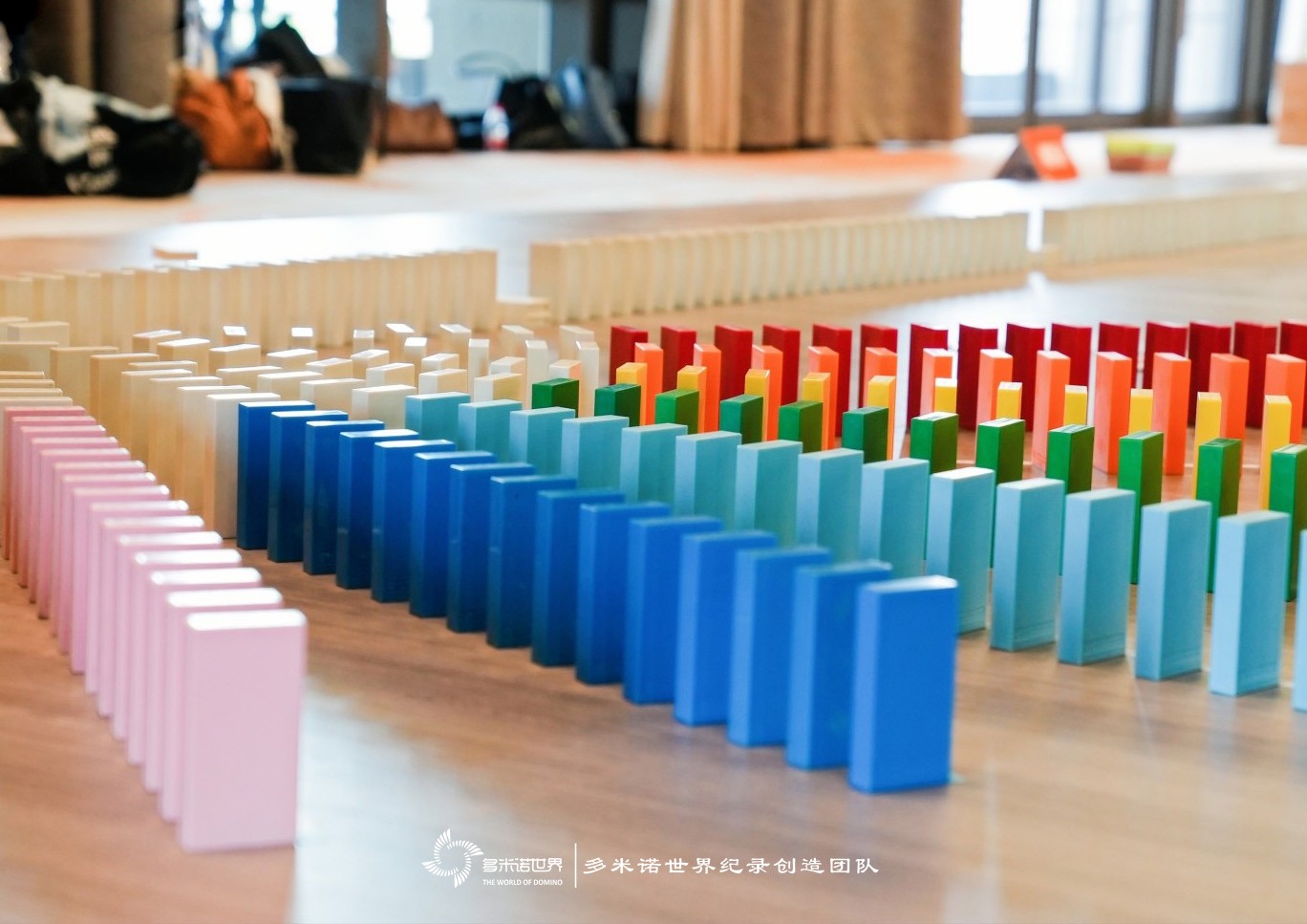 探尋歐萊雅創美之旅-多米諾共創