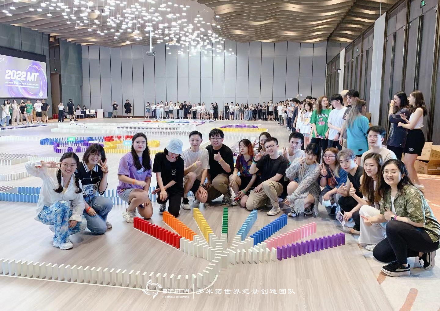 探尋歐萊雅創美之旅-多米諾共創